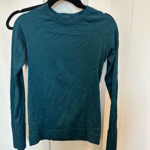 Lululemon long sleeve athletic shirt